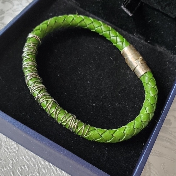 PAIR of Bracelets Hand Made Green Orange Beige Tan Beaded Wire Boho Unique Artsy - Picture 6 of 13